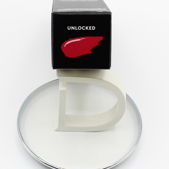 Fenty Beauty Stunna lip paint - Unlocked - Picture 3 of 7